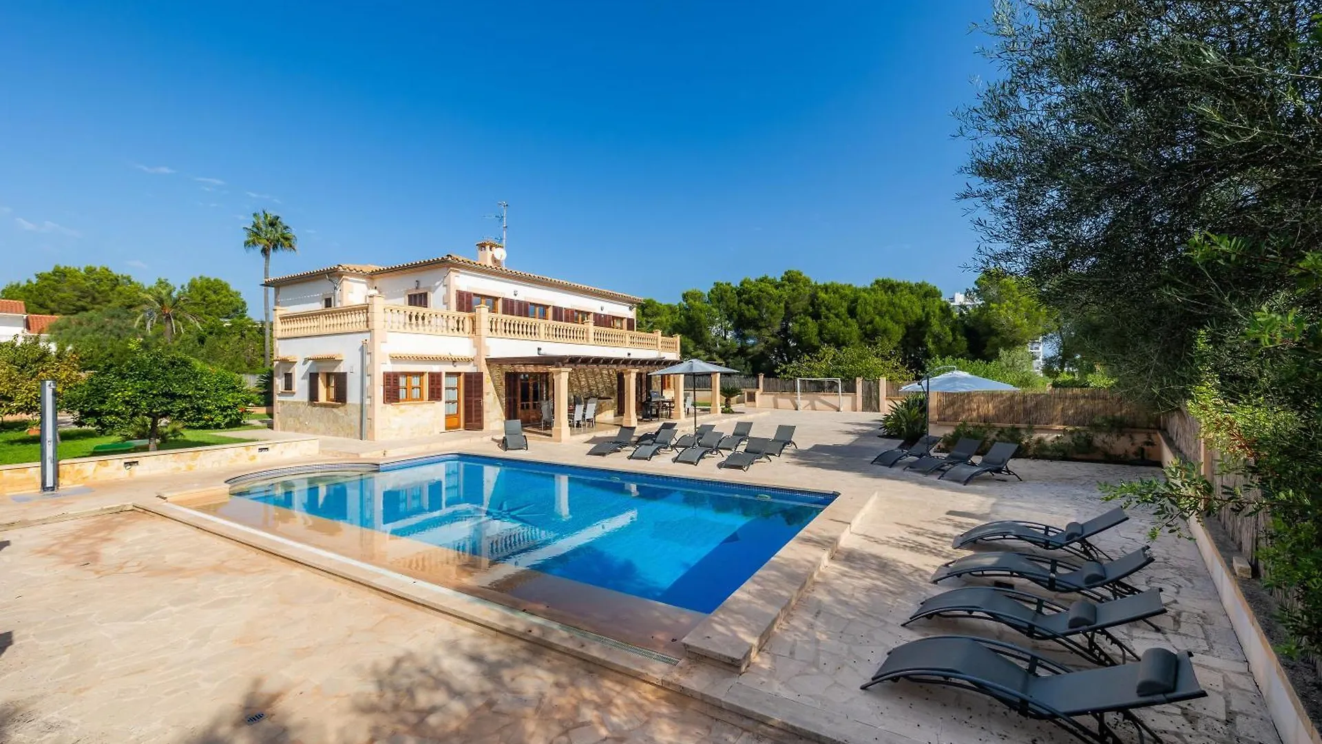 Villa Can Tosam Meiga location